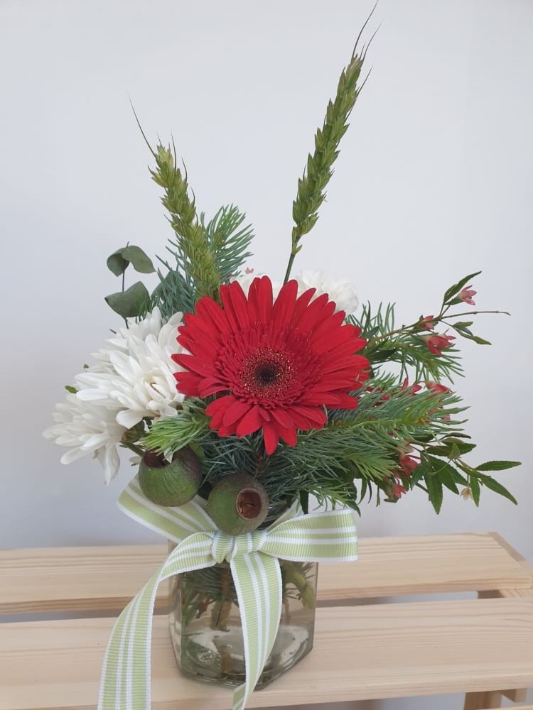 Festive posy jar